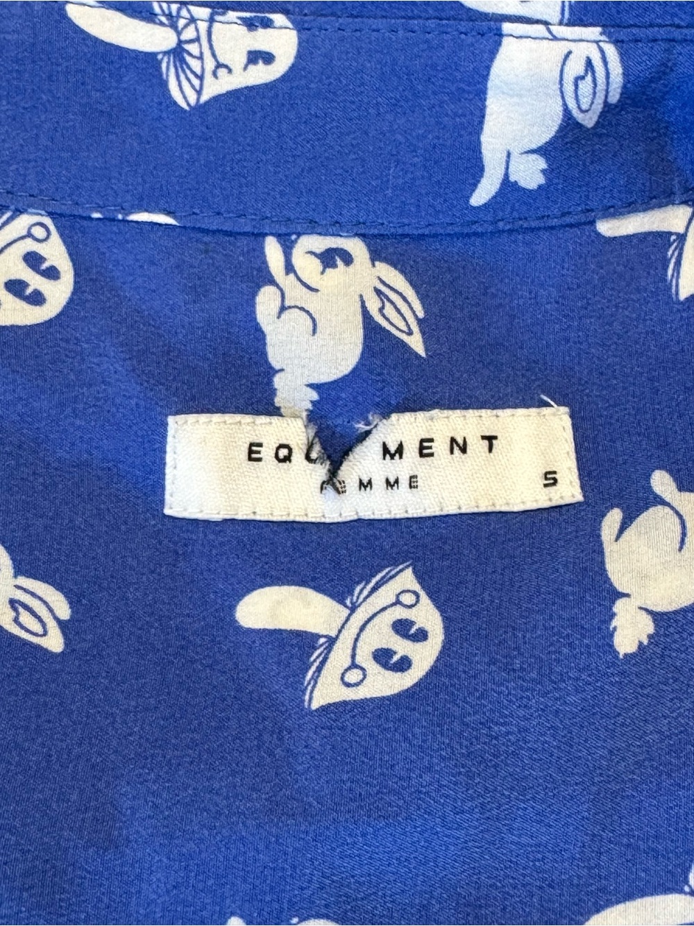 Equipment Silk Blue Button-Up Blouse with Bunny + Mushroom Print Size Small E61 - Picture 9 of 14